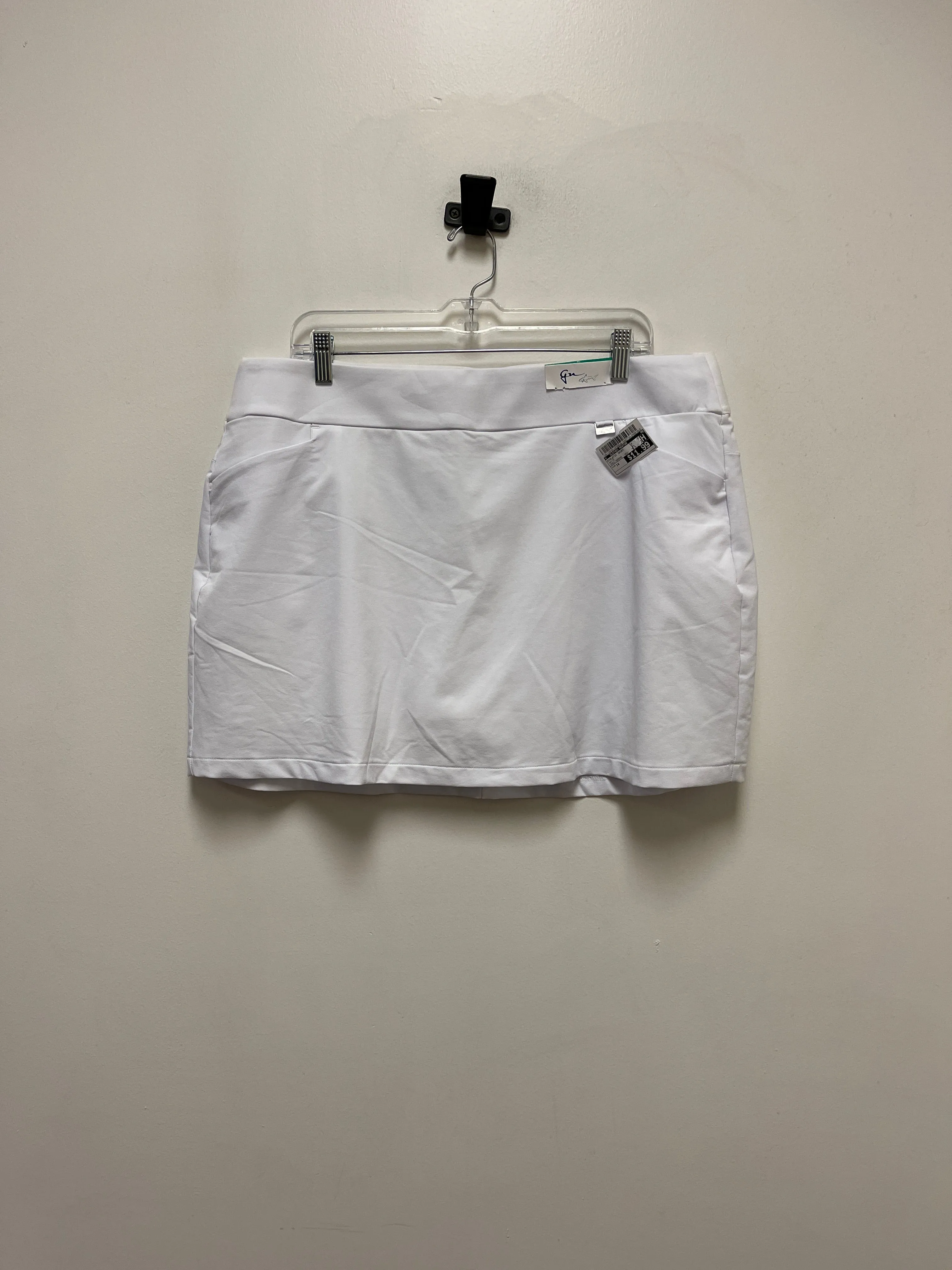 Athletic Skort By Clothes Mentor In White, Size: 14