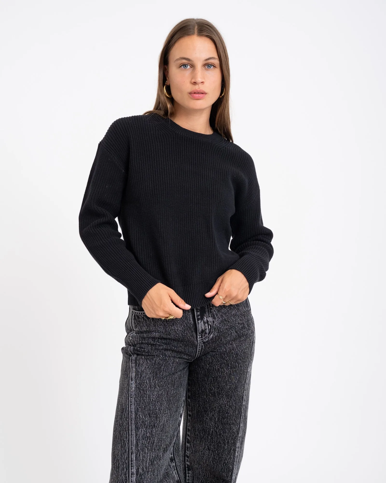 Mila Twist Crew Neck Knit Black