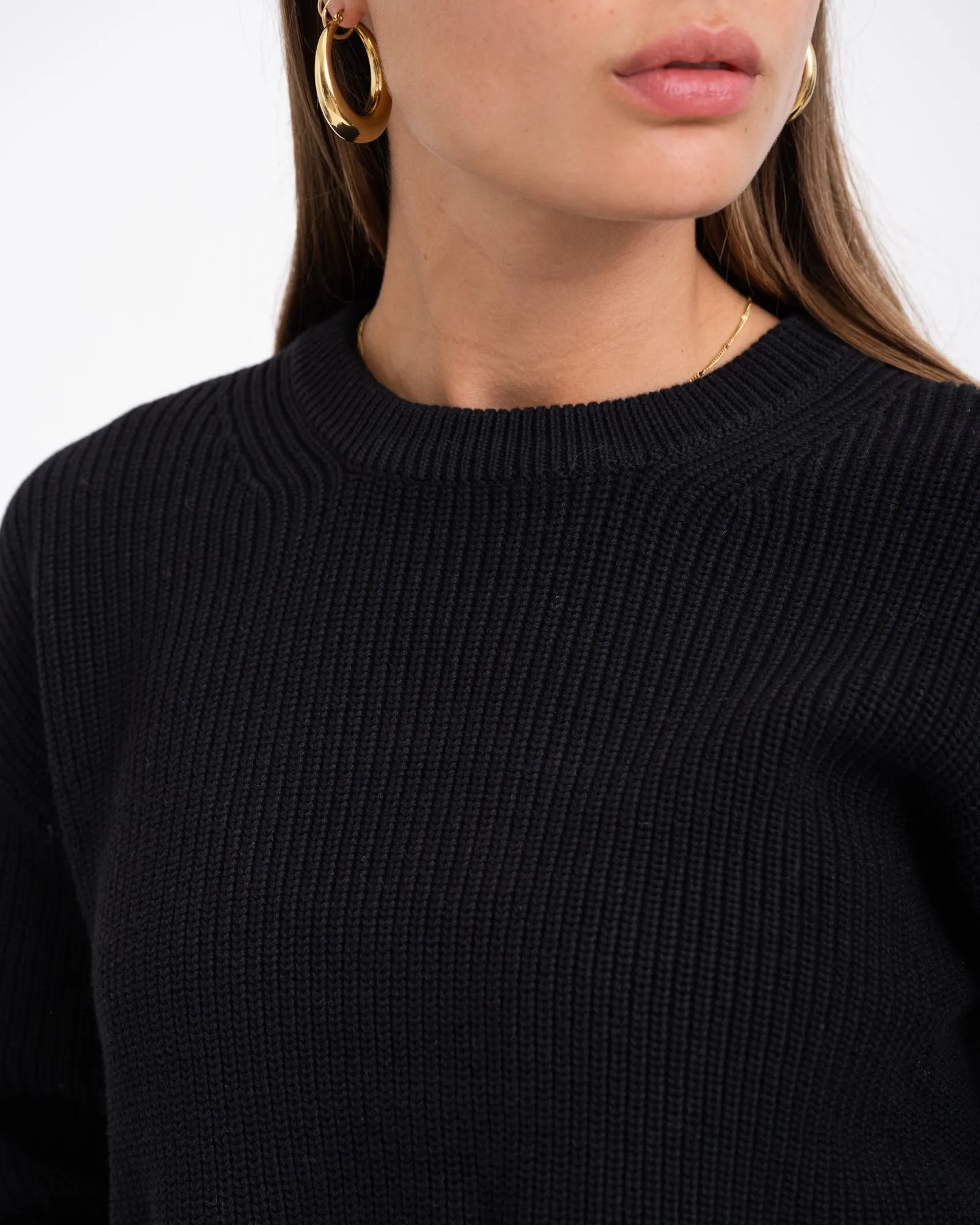 Mila Twist Crew Neck Knit Black