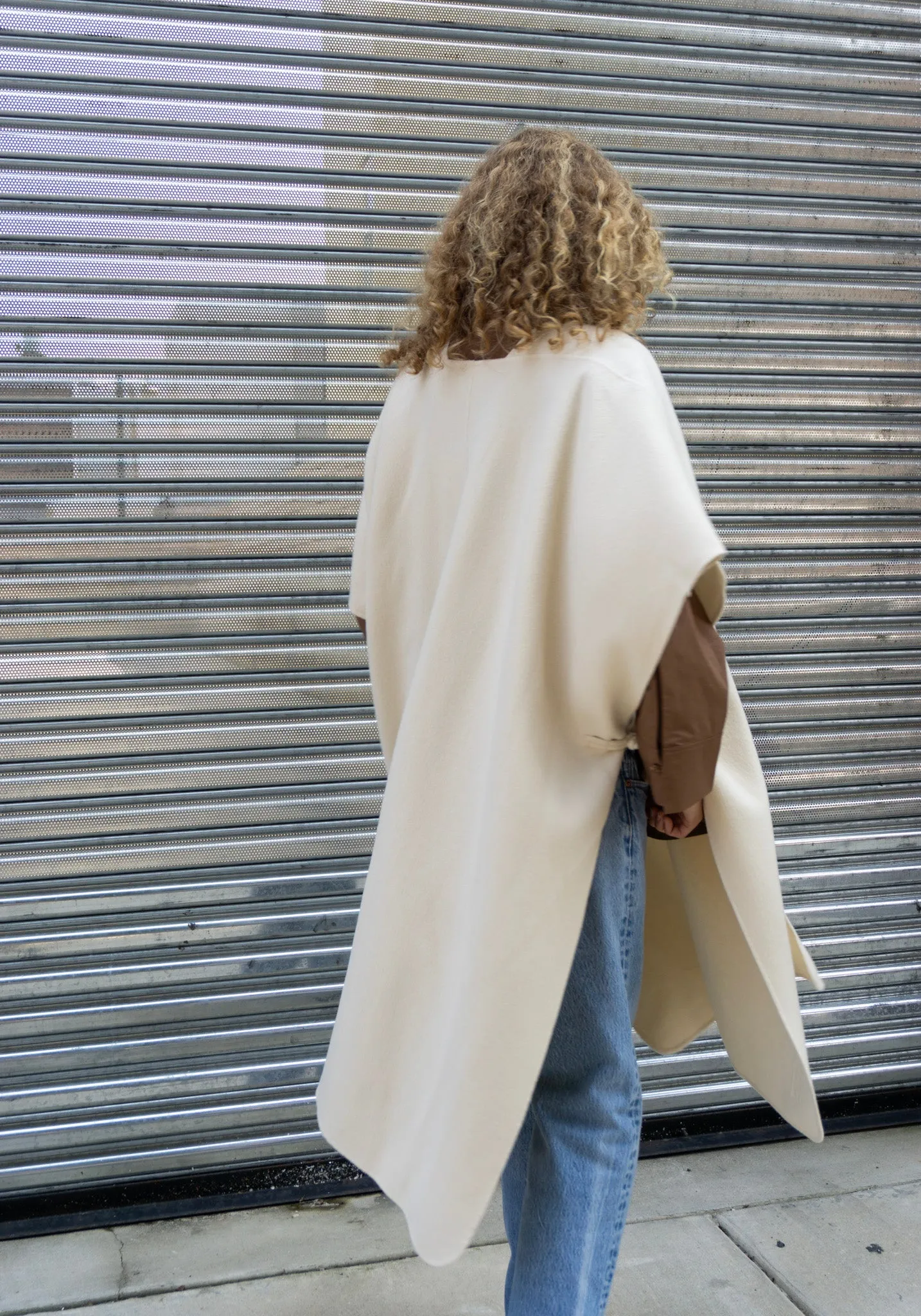 Robertas Poncho in Pearl